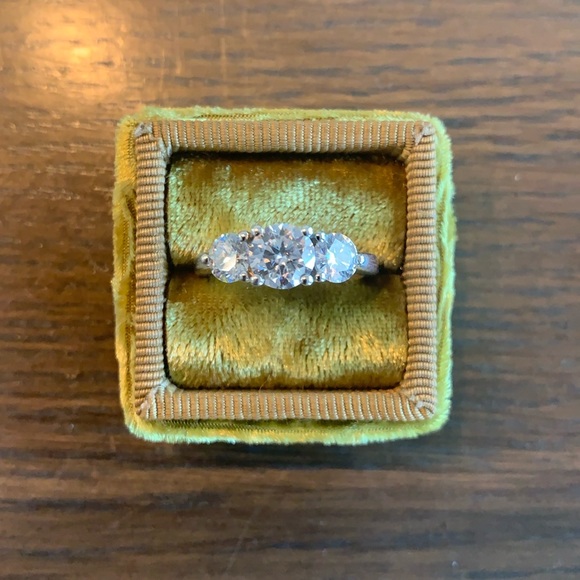 Three stone Moissanite ring in sterling silver - Picture 1 of 10